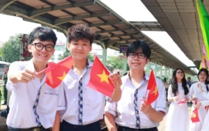 Đề thi Văn lớp 12: Khơi dậy ý thức bảo vệ hòa bình cho thế hệ trẻ