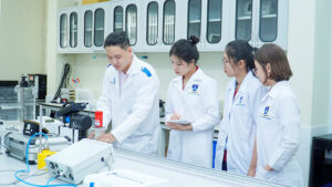 Cơ Hội Nghề Nghiệp Ngành Vật Lý Y Khoa: Dễ Dàng Hay Khó Khăn?