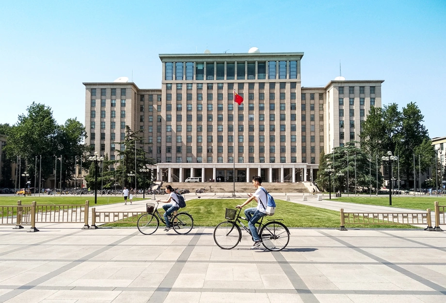 Trung Quốc dẫn đầu bảng xếp hạng đại học châu Á 2025
