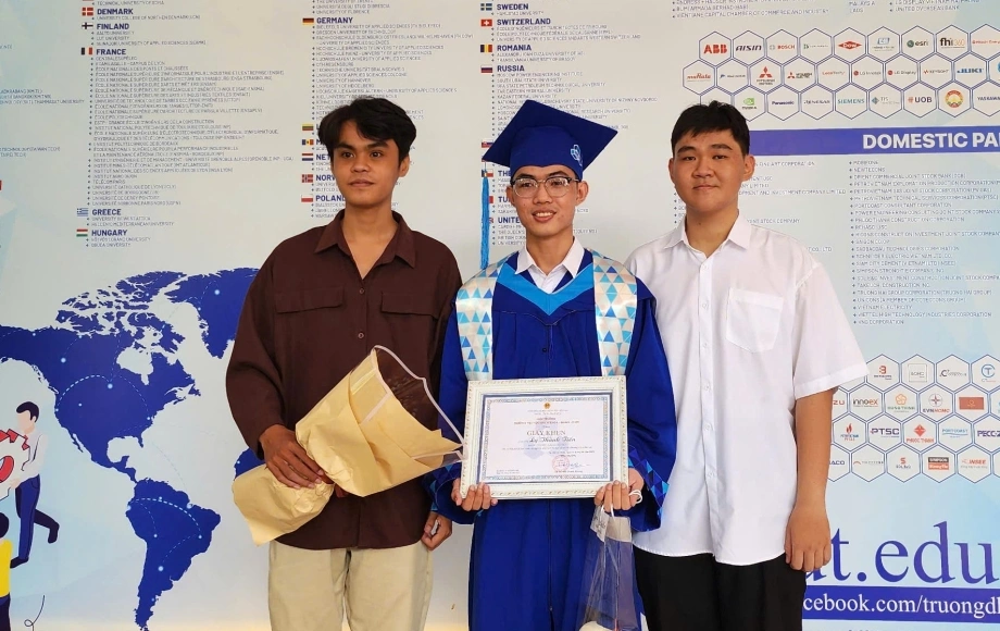 Chàng trai xuất sắc tốt nghiệp hai ngành Bách khoa TP.HCM chỉ trong 3,5 năm